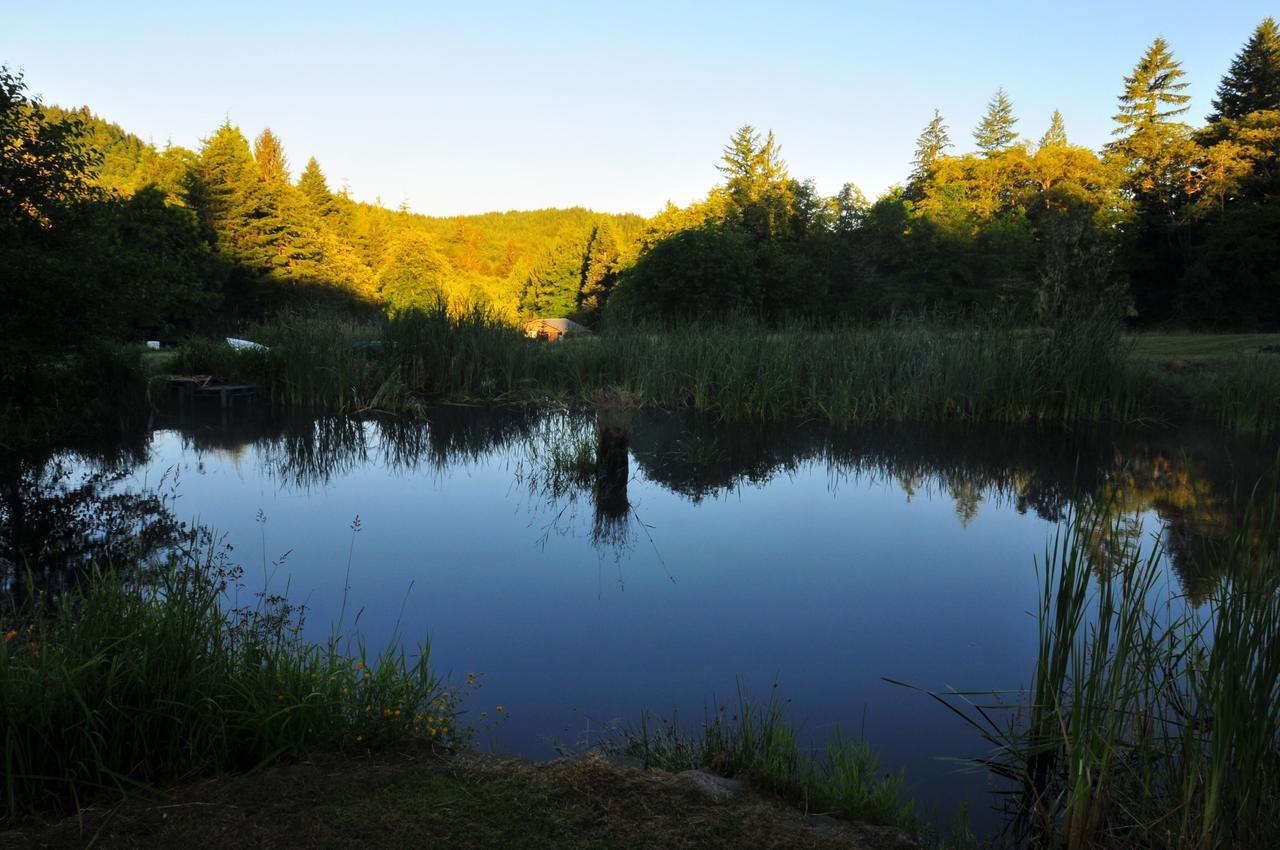 Lucky Mud Inn And Disc Golf Resort Skamokawa Eksteriør billede